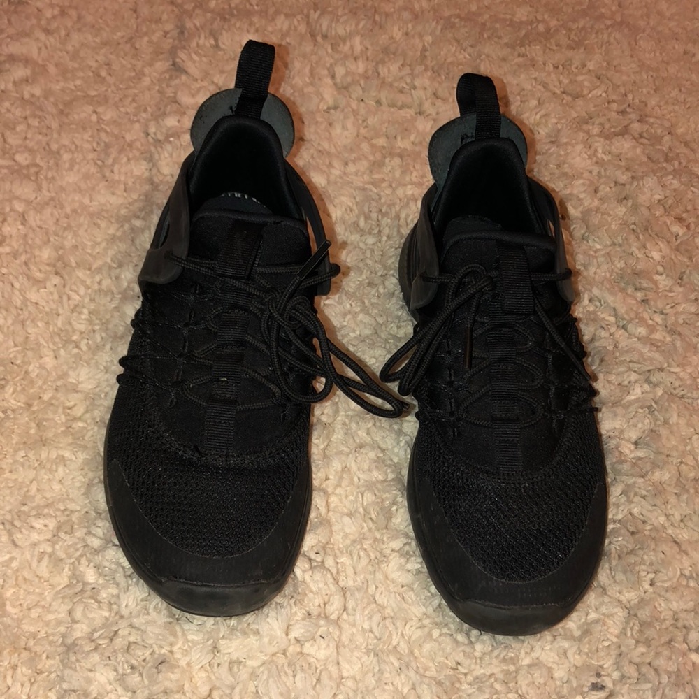 Nike Women’s Free Viritous Sneakers